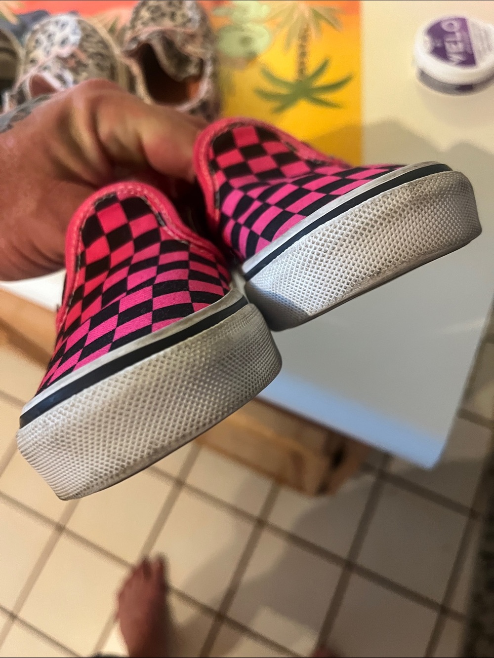 Vans Kids Slip-On Checkerboard Sneakers in Pink & Black - Picture 4 of 4